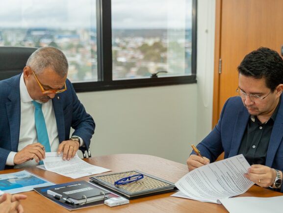 CGE e TJAM firmam acordo de cooperação técnica para capacitação e governança
