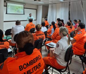 CGE-AM ministra palestra sobre sustentabilidade na gestão pública durante lançamento do P…